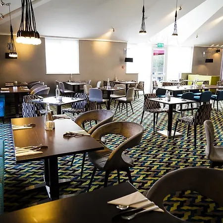 Novotel Stevenage-3