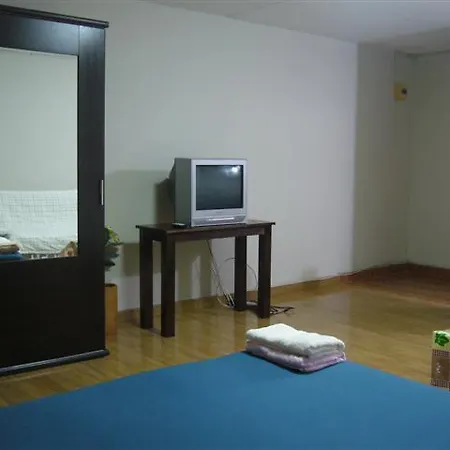 Impact Challenger Muang Thong Thani Service Apartment-3