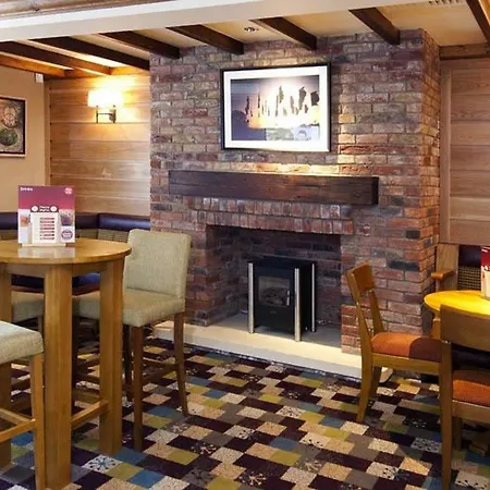 Premier Inn Glastonbury-3