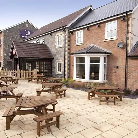 Premier Inn Glastonbury-2