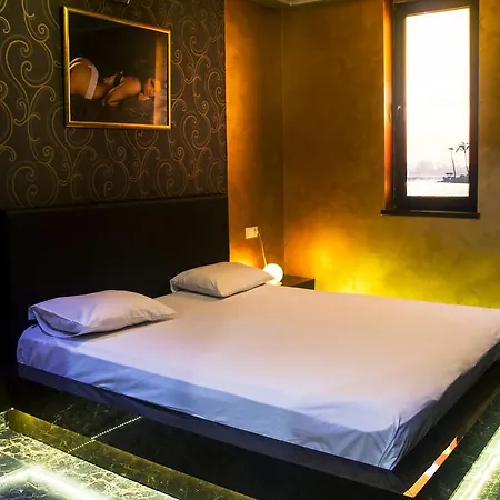 Mirage Hotel-2