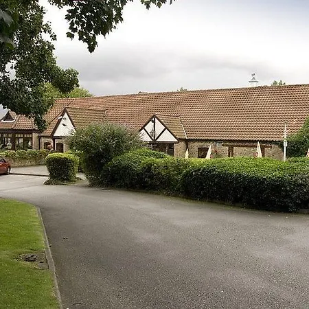 Premier Inn Hull West-3