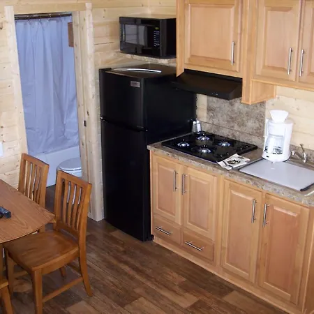 Russian River Camping Resort Cottage 7-2