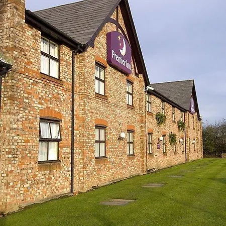Premier Inn Wigan - M6 J25-3