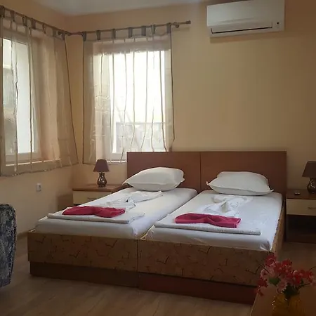 Cathedral Guesthouse-2