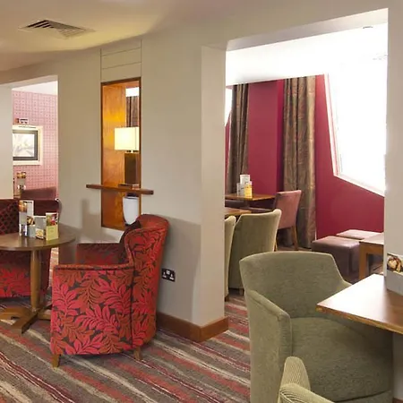 Premier Inn Manchester Bury-2