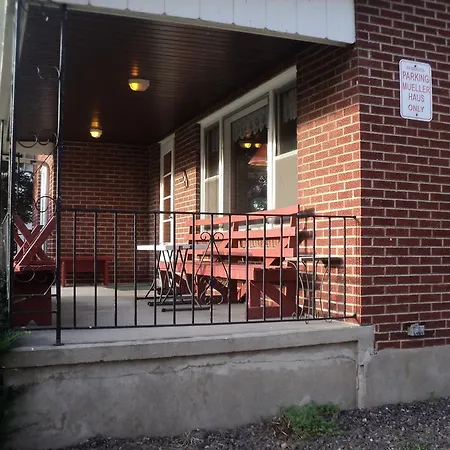 Harbor Haus Inn & Suites-2