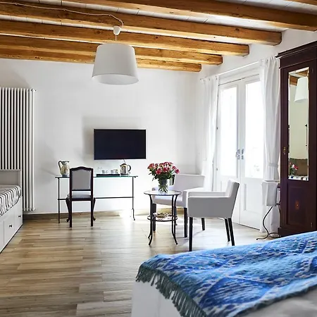 Santina Suites-3