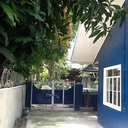 Geloxel Angeles City Guest House Centralized Air Conditioned Only-3