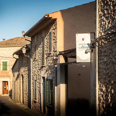 Petit Hotel Alaro-2
