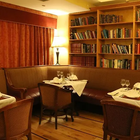 Gullane'S Hotel-2