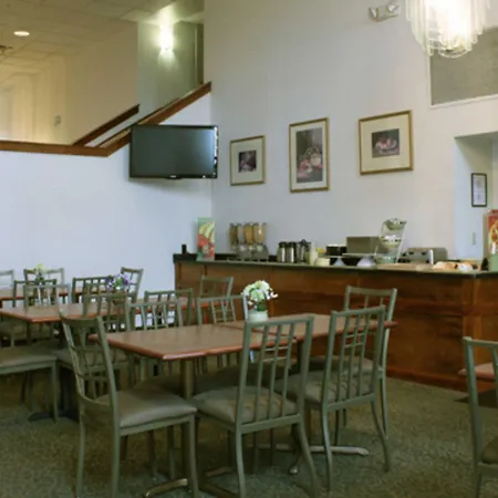 Econo Lodge Akron Gilchrist Road-2