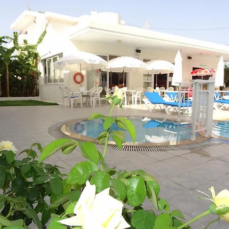Michalis Studios & Apartments-2