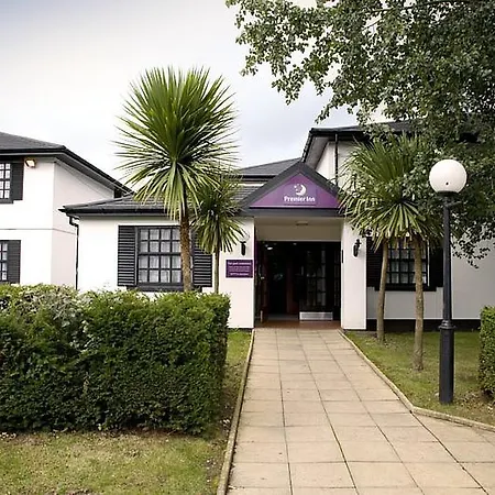 Premier Inn Cobham-3