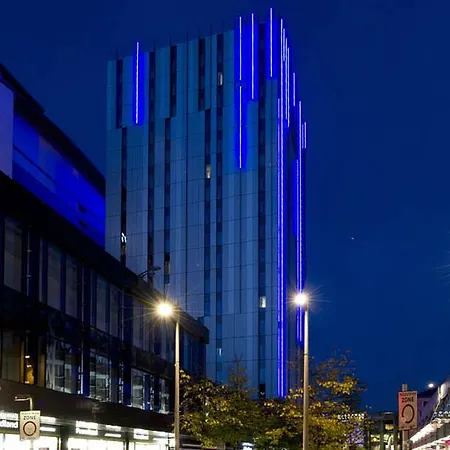 Premier Inn Glasgow City - Buchanan Galleries-3