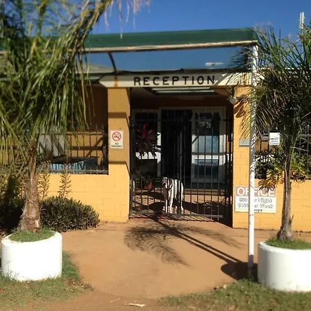 Carnarvon Caravan Park-3