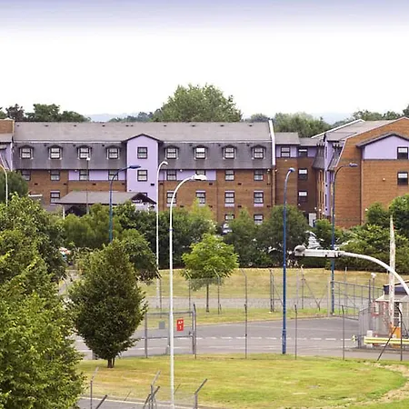 Premier Inn London Gatwick Airport A23-2