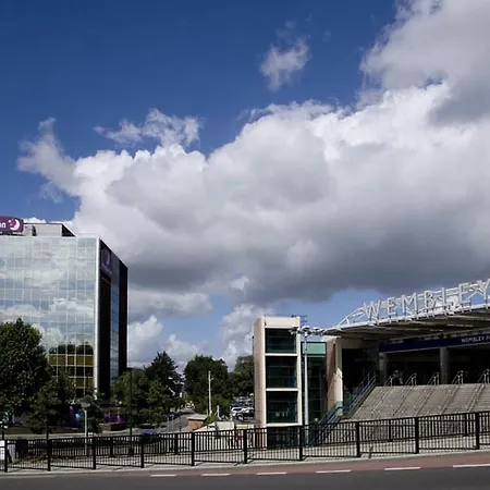 Premier Inn London Wembley Park-2
