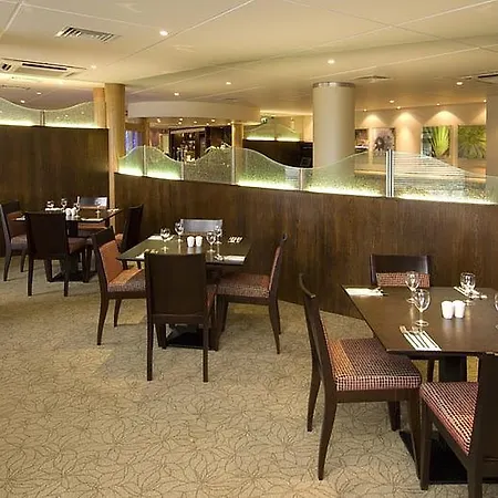 Premier Inn Manchester Airport Runger Lane South-3