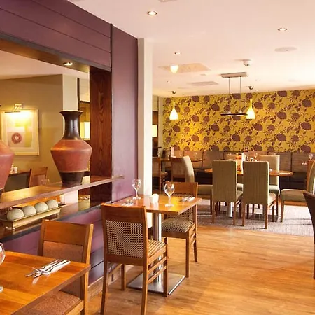 Premier Inn Sunbury - Kempton Park-3