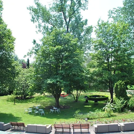 La Roseraie. Gaume-Ardenne-lacuisine sur Semois.-2
