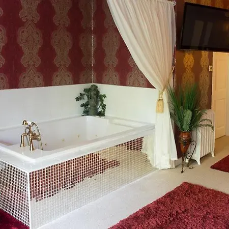 Shieldhill Castle Hotel-2