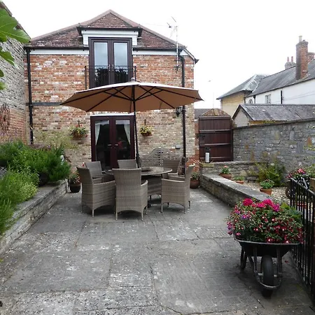 Liongate House-3