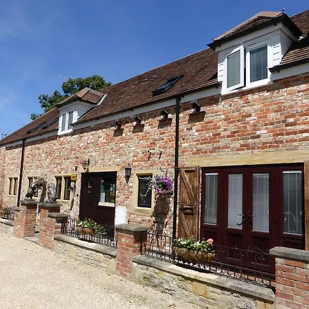 Liongate House-2