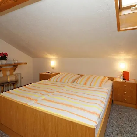 Berghof Pension und Ferienwohnungen-2