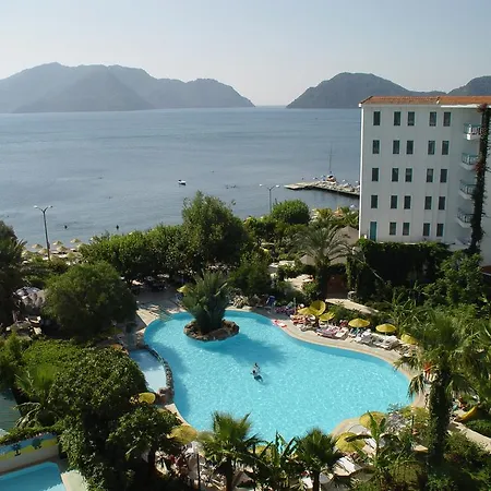 Tropical Hotel-2