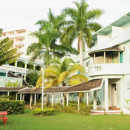 Doctors Cave Beach Hotel-2