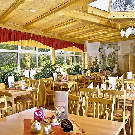 Land-gut-Hotel Cafe Meier-3