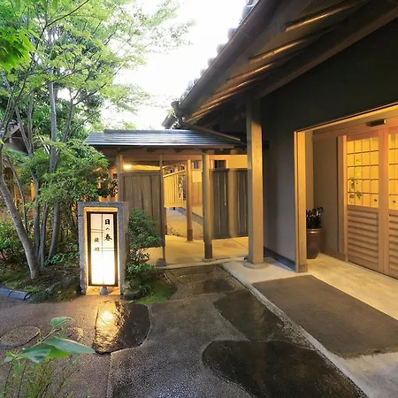 Yufuin Onsen Hinoharu Ryokan-3