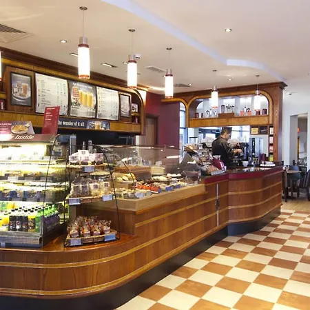 Premier Inn London Gatwick Airport - North Terminal-3