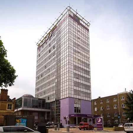 Premier Inn London Hammersmith-3