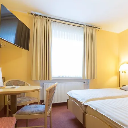 Stadt-gut-Hotel Siegboot-3