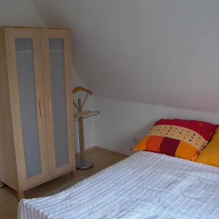Altes Landhaus am Park (Bed&Breakfast)-2