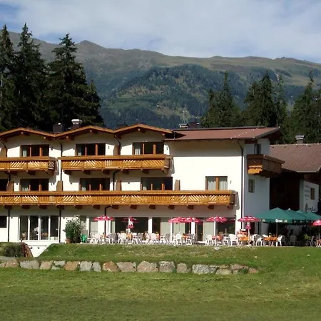 Familienhotel Moos-Alm-3