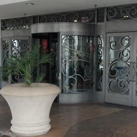 Royal Resort-2