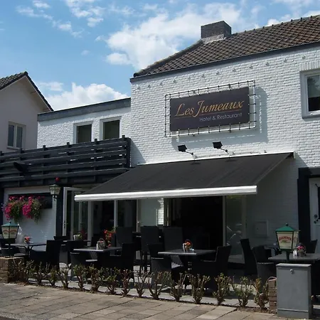 Hotel Restaurant Les Jumeaux-2