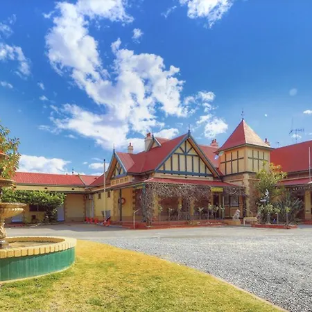 The Lodge Outback Motel-3
