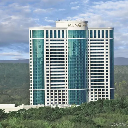 The Fox Tower At Foxwoods-2