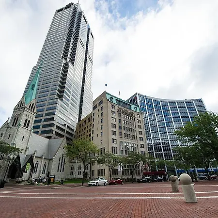 Columbia Club-2