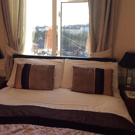 Alma Lodge Guest House-3