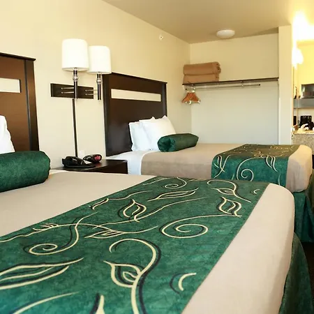 Travelodge By Wyndham Clinton Valley West Court-3