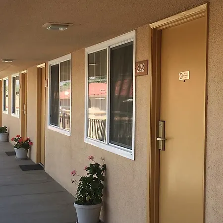 Americas Best Value Inn-3