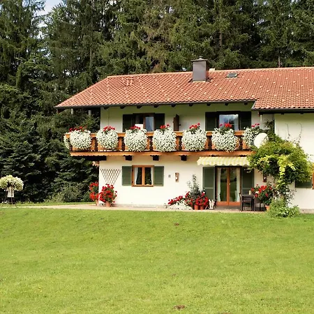 Landhaus am Waldrand-2