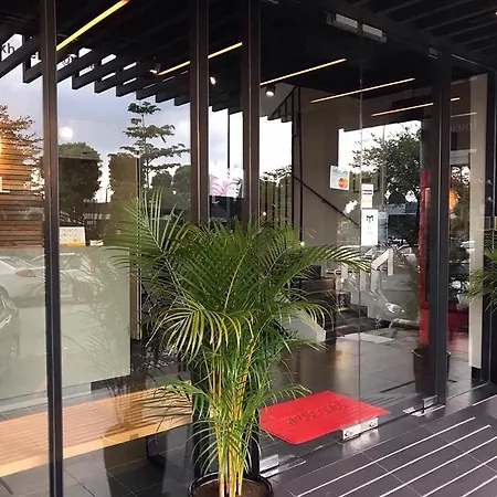 Max Hotel Subang Jaya-2