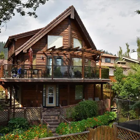 Cedar House-3