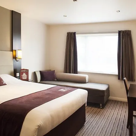 Premier Inn Dundee Centre-2